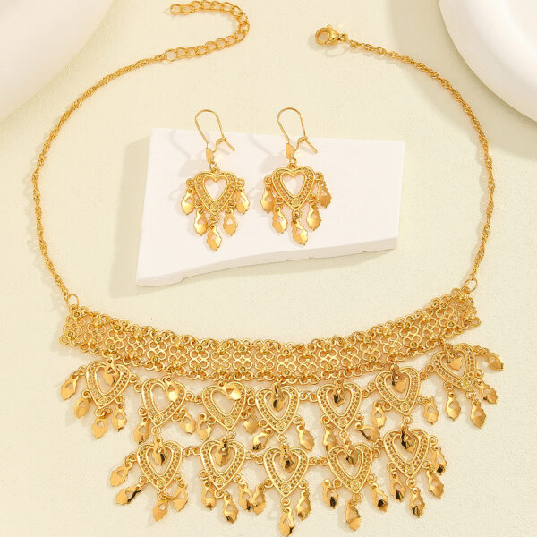 3pcs Fashionable Retro Luxury Heart-shaped Hollow Necklace Earrings Women's Set, Suitable For Party And Dance Gifts, Daily Wear - Image 2
