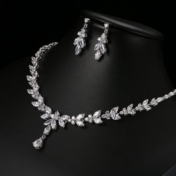 Zircon Simple Bridal Set - Image 4