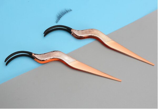 Eyelash curler aid - Image 6