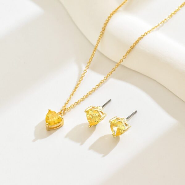 Elegant Heart-Shaped Yellow Crystal Pendant  Necklace And Stud Earrings Set - Image 3