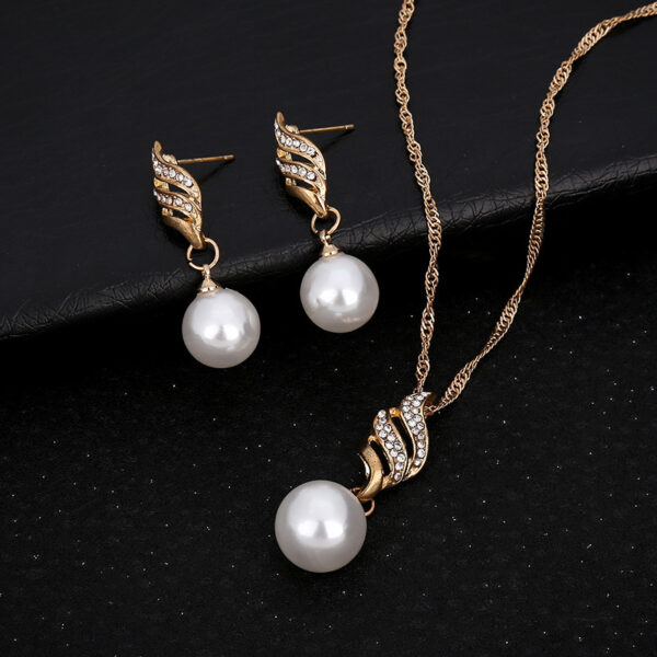 Europe and the United States eBay explosion models accessories wholesale bride accessories Pearl Diamond Necklace Set Earrings wavy lines - Image 5