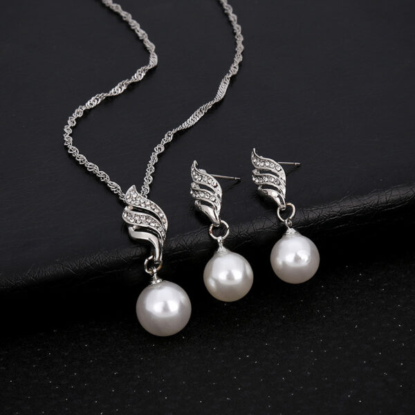 Europe and the United States eBay explosion models accessories wholesale bride accessories Pearl Diamond Necklace Set Earrings wavy lines - Image 2