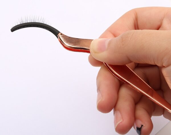 Eyelash curler aid - Image 4