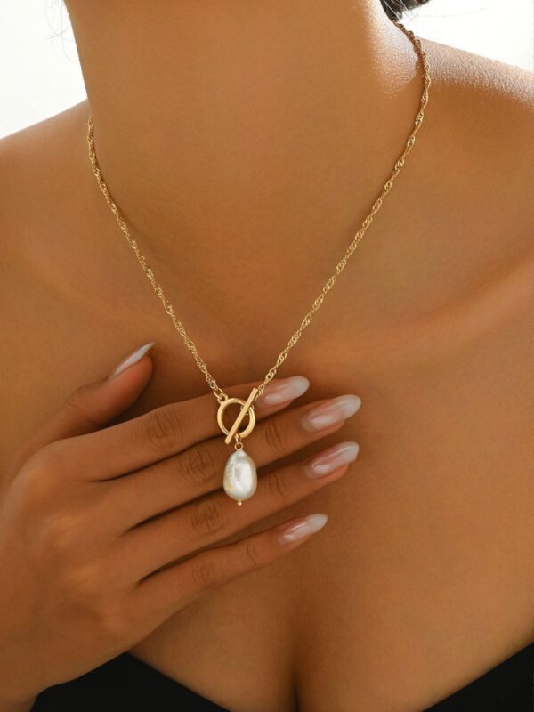 Elegant Gold-Tone Pearl Pendant Necklace -  Stylish And Lightweight Jewelry - Image 7