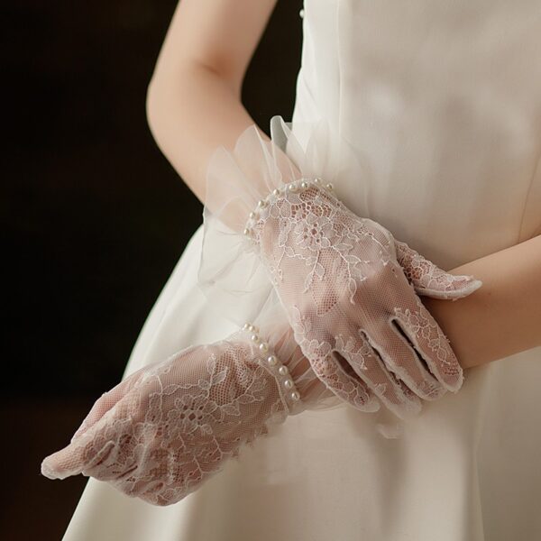 Women's Exquisite Lace Pearl Gloves - Image 4