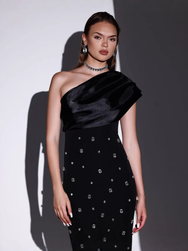 Off-shoulder Diamond Black Evening Dress - Image 3