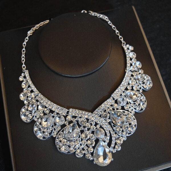 Bridal Headdress Flowers Wedding Hair Accessories Accessories Crown Necklace Earrings Three-piece Set Wedding Accessories - Image 4