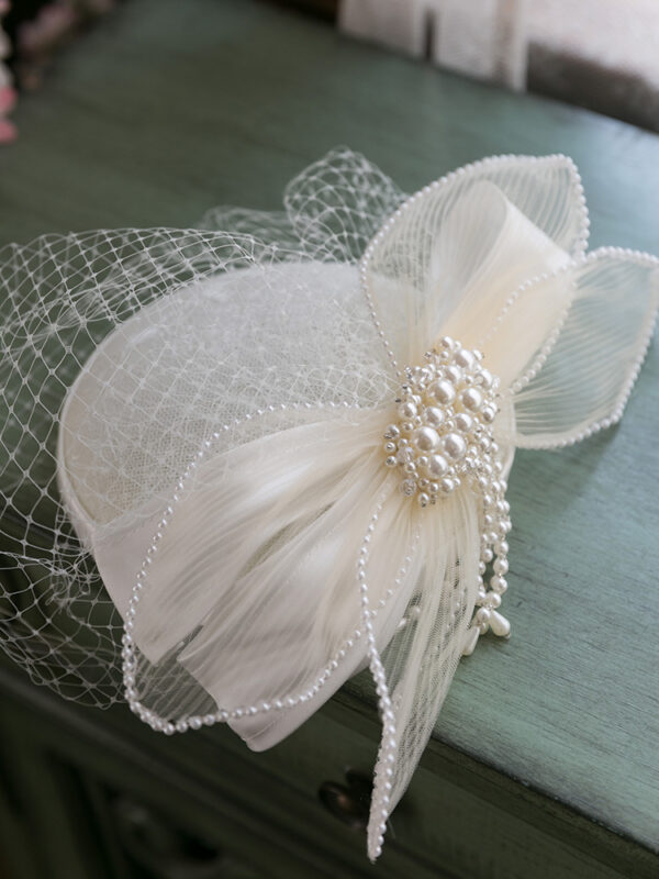 Vintage Mesh White Pearl Hat - Image 3