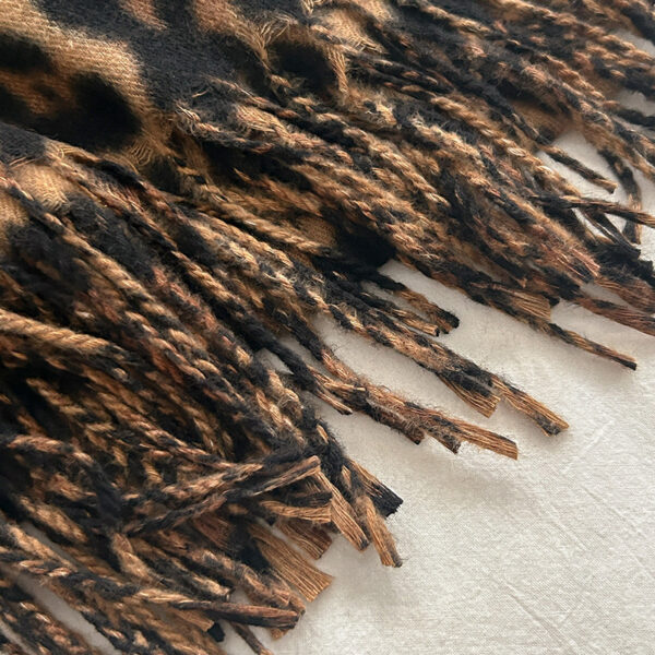 Female Vintage Leopard Print Artificial Cashmere Scarf - Image 6