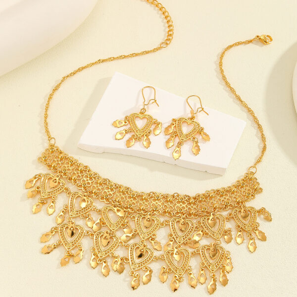 3pcs Fashionable Retro Luxury Heart-shaped Hollow Necklace Earrings Women's Set, Suitable For Party And Dance Gifts, Daily Wear - Image 4