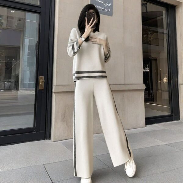 Fashionable Stylish Youthful Wide Leg Pants Two-piece Set - Image 2