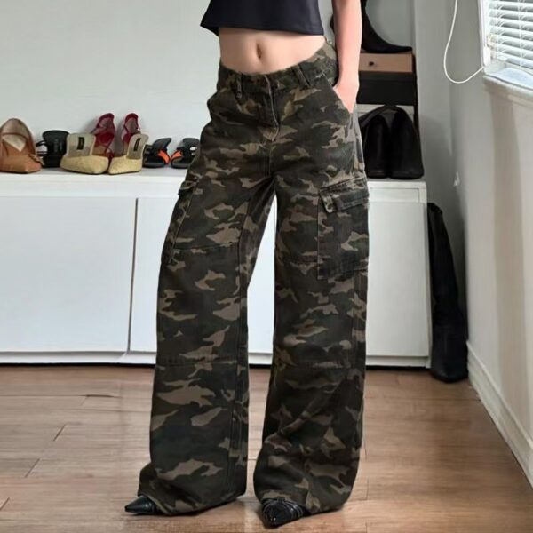 Loose Camouflage Workwear With Pocket Jeans - Image 4