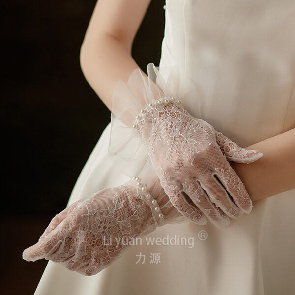 Women's Exquisite Lace Pearl Gloves - Image 3